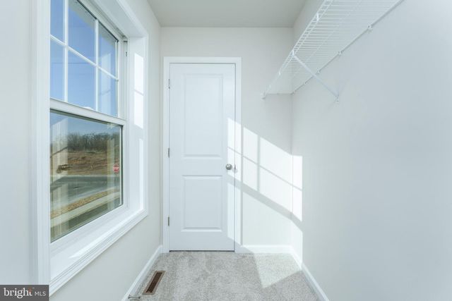 803 GREENWICH LN, Shippensburg, PA 17257