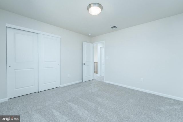 803 GREENWICH LN, Shippensburg, PA 17257