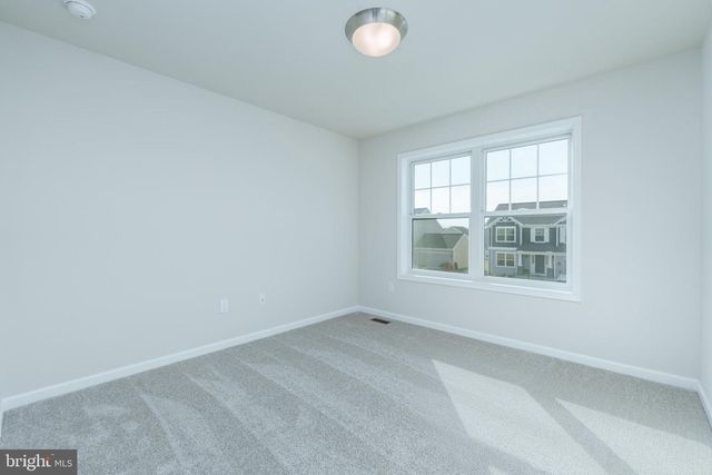 803 GREENWICH LN, Shippensburg, PA 17257