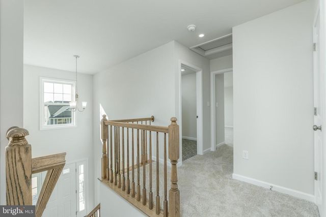 803 GREENWICH LN, Shippensburg, PA 17257