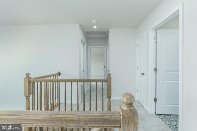 803 GREENWICH LN, Shippensburg, PA 17257