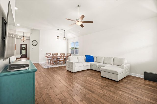 168 Gray Pine Grove Way, Conroe, TX 77318