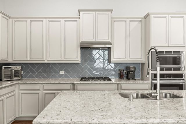 168 Gray Pine Grove Way, Conroe, TX 77318