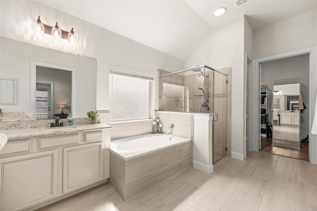 168 Gray Pine Grove Way, Conroe, TX 77318