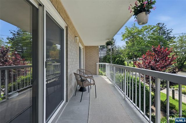 38 Moonachie Road 101, Hackensack, NJ 07601