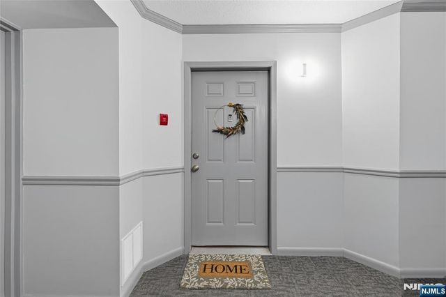 38 Moonachie Road 101, Hackensack, NJ 07601