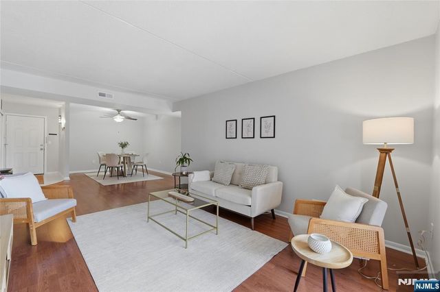 38 Moonachie Road 101, Hackensack, NJ 07601