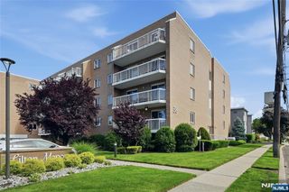 38 Moonachie Road 101, Hackensack, NJ 07601