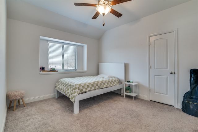 215 Tallgrass Drive, Lavon, TX 75166