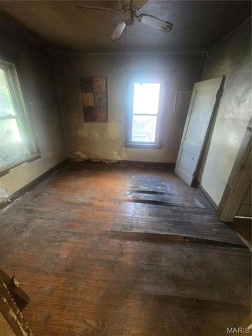 3422 Lucas And Hunt Road, Beverly Hills, MO 63121
