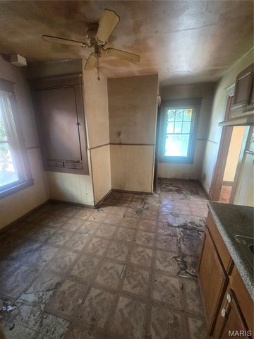 3422 Lucas And Hunt Road, Beverly Hills, MO 63121