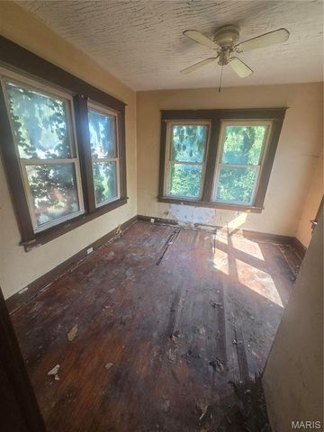 3422 Lucas And Hunt Road, Beverly Hills, MO 63121