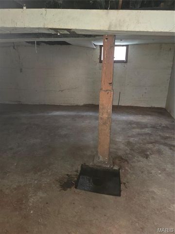 3422 Lucas And Hunt Road, Beverly Hills, MO 63121