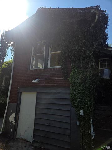 3422 Lucas And Hunt Road, Beverly Hills, MO 63121