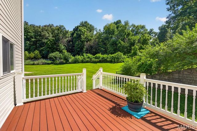 567 Brook Meadow Drive, Ballwin, MO 63021