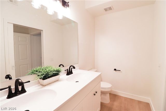 5225 West Reno Avenue 122, Las Vegas, NV 89118