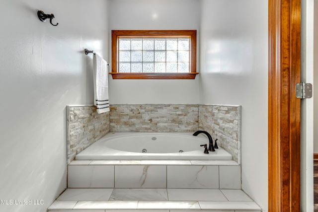 502 Willow Court Drive, Brandon, MS 39047