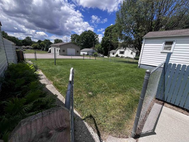 45599 North Avenue, Macomb Twp, MI 48042