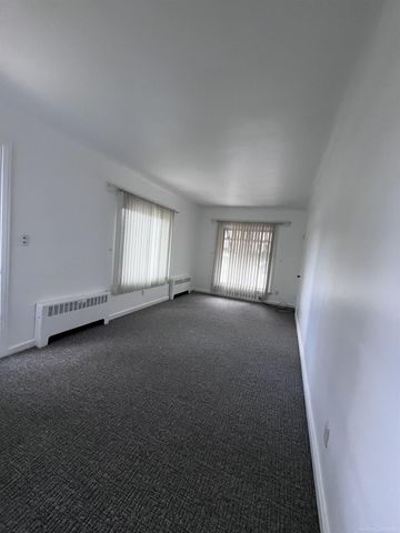 45599 North Avenue, Macomb Twp, MI 48042