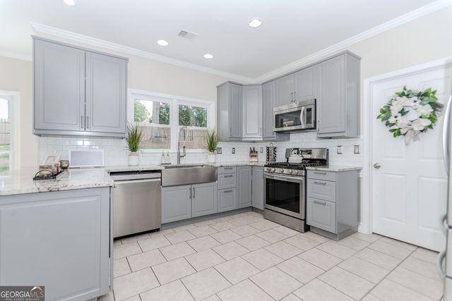 2115 Bentbrooke Trail, Lawrenceville, GA 30043
