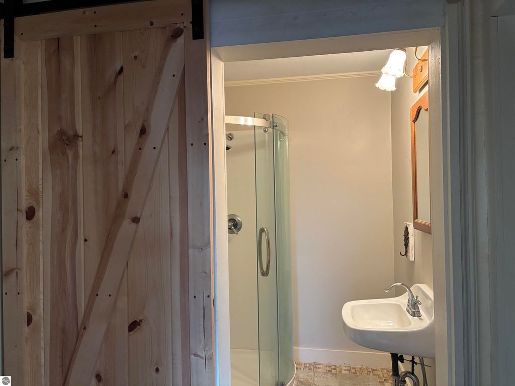 Image 17 of property listing at 800 E State Street, East Tawas, MI 48730