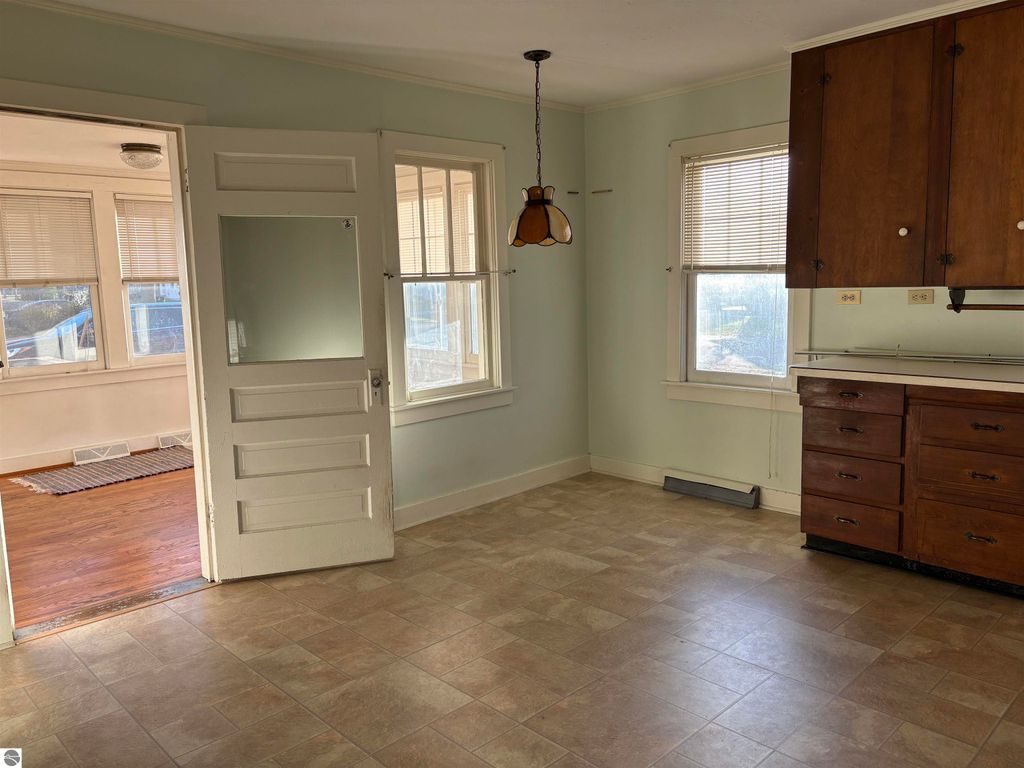 Image 6 of property listing at 800 E State Street, East Tawas, MI 48730