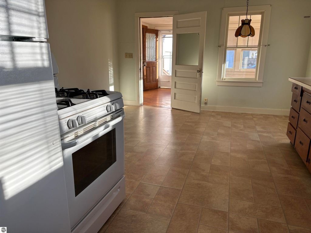 Image 7 of property listing at 800 E State Street, East Tawas, MI 48730