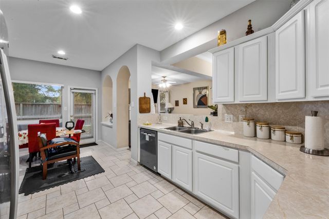 2334 Everest Way, Houston, TX 77339