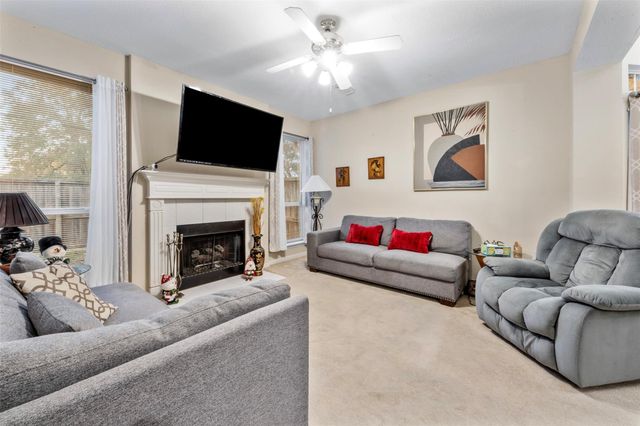 2334 Everest Way, Houston, TX 77339