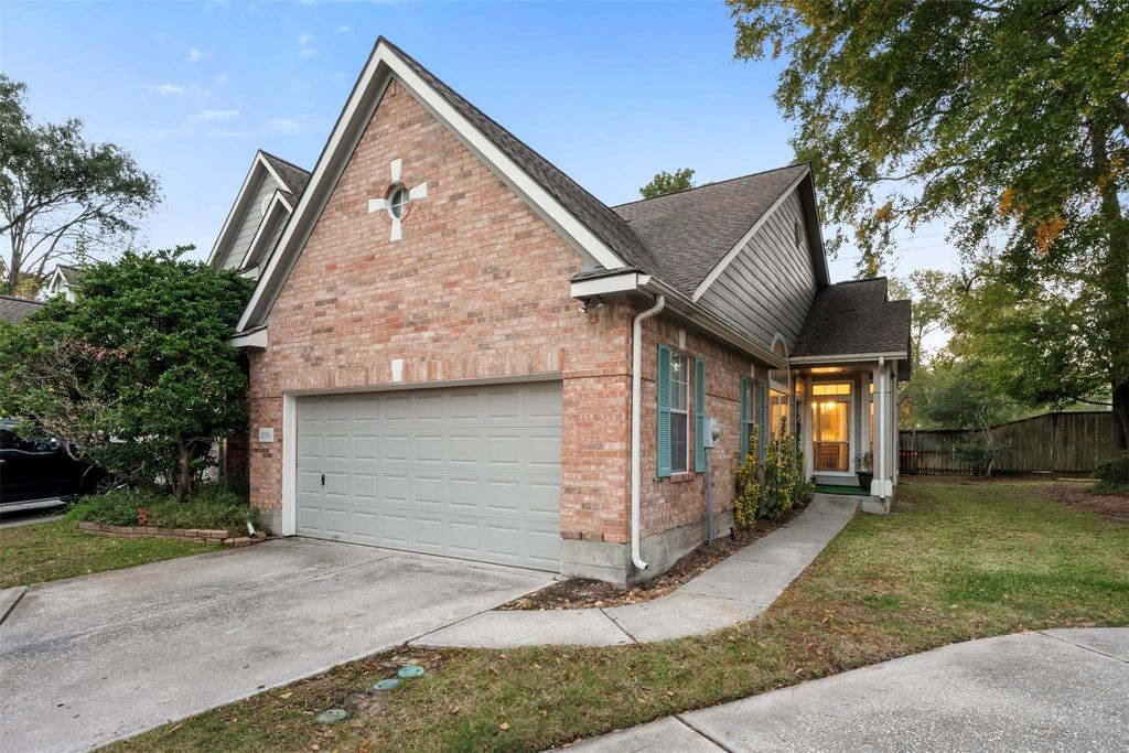 2334 Everest Way, Houston, TX 77339