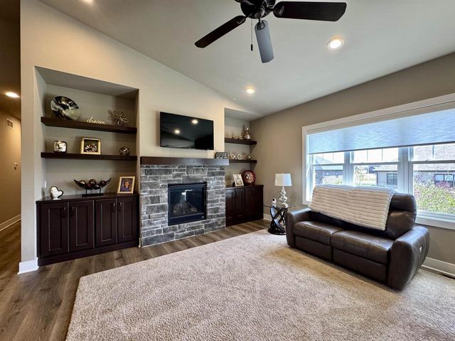 2020 Goldfinch Lane, Sauk City, WI 53583
