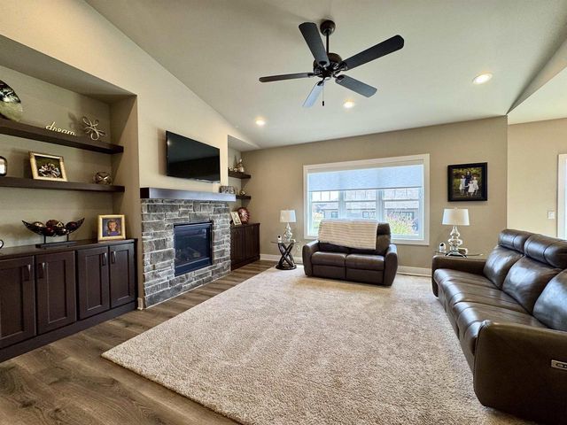 2020 Goldfinch Lane, Sauk City, WI 53583