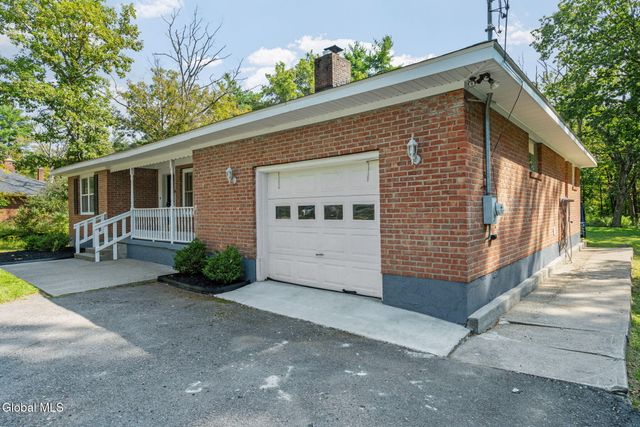 367 Closson Road, Glenville, NY 12302