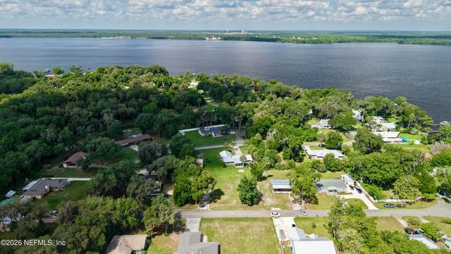 226 PORT COMFORT Drive, East Palatka, FL 32177