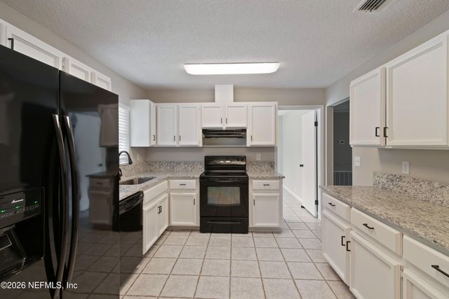 226 PORT COMFORT Drive, East Palatka, FL 32177