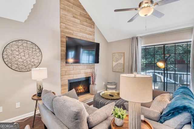 1114 Falling Water Drive SE, Smyrna, GA 30080