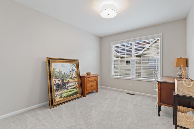 838 Shandrew Drive, Naperville, IL 60540