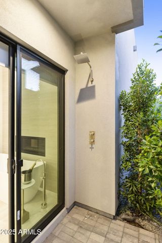 3045 E COOLIDGE Street, Phoenix, AZ 85016