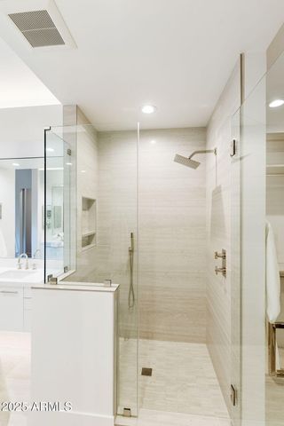 3045 E COOLIDGE Street, Phoenix, AZ 85016