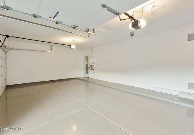 3045 E COOLIDGE Street, Phoenix, AZ 85016