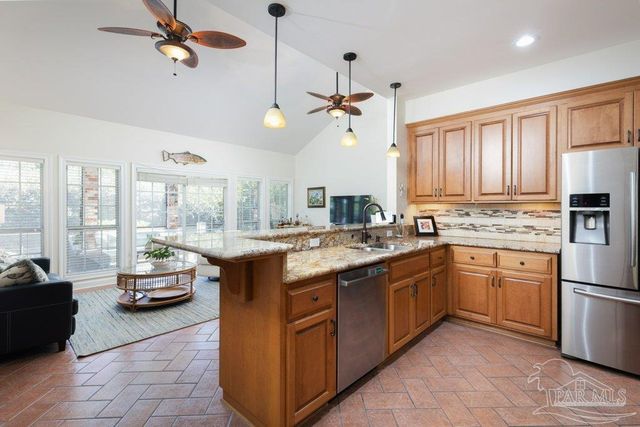 2639 Cove Rd, Navarre, FL 32566