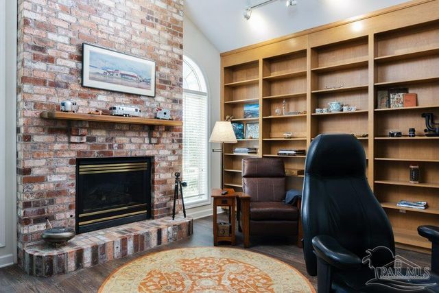 2639 Cove Rd, Navarre, FL 32566