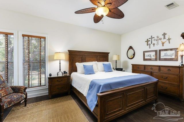 2639 Cove Rd, Navarre, FL 32566