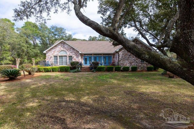 2639 Cove Rd, Navarre, FL 32566