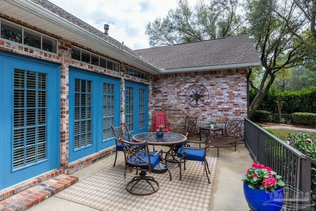 2639 Cove Rd, Navarre, FL 32566