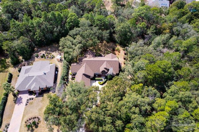 2639 Cove Rd, Navarre, FL 32566