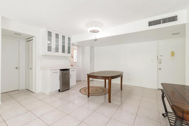 3575 S Ocean Boulevard 205, South Palm Beach, FL 33480