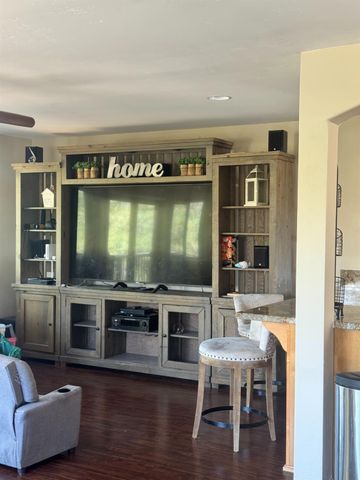 225 W Weimar Cross Rd, Colfax, CA 95713