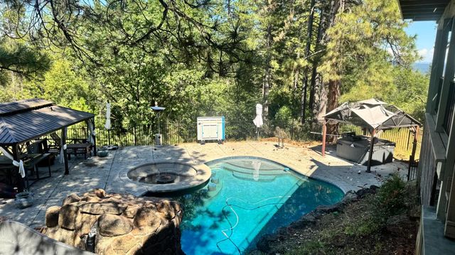 225 W Weimar Cross Rd, Colfax, CA 95713