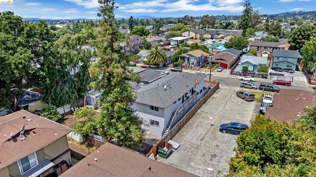 Image 12 of property listing at 2256 83Rd Ave, Oakland, CA 94605